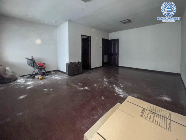 *****ทาวน์โฮม 3 ชั้น มือสองย่านนนทบุรี ม.พิบูลย์การ์เด้นวิลล์ พิบูลย์สงคราม16  เนื้อที่ 26.20 ตร.ว. ฟังก์ชัน 4 ห้องนอน 5 ห้องน้ำ จอดรถได้ 1 คัน บนสุดยอดทำเล! เชื่อมถนนพิบูลย์สงคราม, วงศ์สว่าง, นครอินทร์ และติวานนท์ ใกล้รถไฟฟ้าสายสีม่วง "สถานีแยกติวานนท์" ใกล้จุดขึ้นทางด่วน "ศรีรัช-วงแหวนรอบนอก" จองเลย!